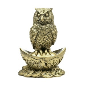 Statueta Feng Shui din rasina Bufnita cu pepita si monede chinezesti 4,5x6,2x9,2cm bronz FS112