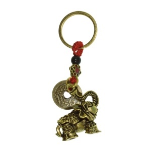Breloc Feng Shui - Elefant si monede 9,5cm auriu/rosu