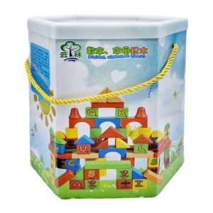 Joc de construit din lemn cuburi cu alfabet si cifre forme si culori diverse 20x23x25cm 100 piese+sac