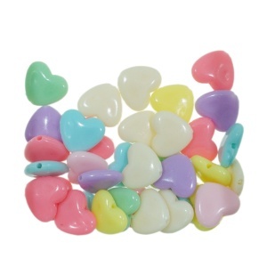 Margele plastic forma inima culori diverse 13x15x5mm 20g (33buc)