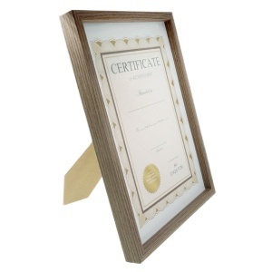 Rama foto lemn cu spate + picior poza 21x29,7cm dimensiune totala 22,5x31,5x2,5cm maro 088516