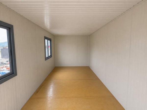 Constructie modulara premium cu arhitectura moderna si amenajare exterioara eleganta. Solutie eficienta, durabila si complet personalizabila pentru proiecte rezidentiale si comerciale.