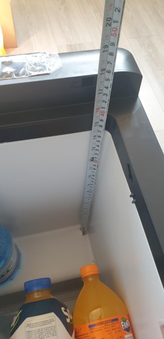 Frigider 75l auto rulotă, camion, dube 3,5t alimentare brichetă la 12-24V, baterii panou solar, rezistent la vibrații, cu compresor cu congelare -20°C
