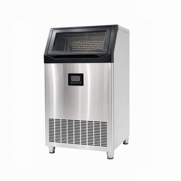 Aparat profesional pentru gheata cuburi cu productie de pana la 135kg/24h, consum eficient de energie si control digital intuitiv. Echipament comercial recomandat pentru restaurante, terase, hoteluri, catering si baruri.