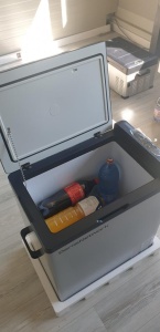 Frigider 75l auto rulotă, camion, dube 3,5t alimentare brichetă la 12-24V,