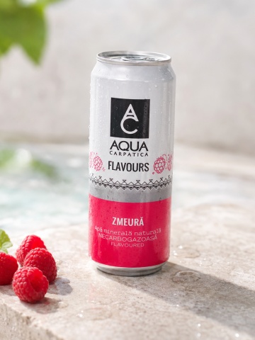AQUA Carpatica Flavours Малина, натурална газирана минерална вода, кен 330 мл