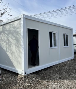Container 12-18mp tip birou, pentru locuit, șantier, sanitar monobloc 6x3x3m cu 2 ferestre și o ușă - Img 3