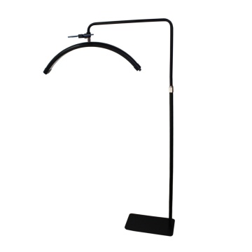 Lampă semilună neagră cu braț vertical și bază dreptunghiulară