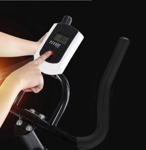 Bicicletă adulți fitness spinning medicinală  cu volantă 7kg, ghidon și șa reglabile, greutate maxima 150kg