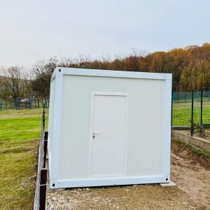 Container 12-18mp tip birou, pentru locuit, șantier, sanitar monobloc 6x3x3m cu 2 ferestre și o ușă - Img 5