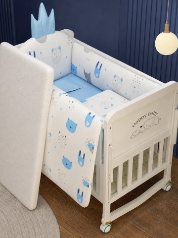 Set complet patut bebe cu saltea, lenjerie, pilota si plasa de tantari
