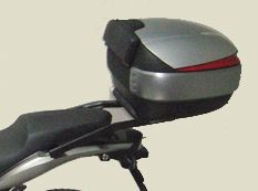 Kit de prindere Honda Hornet cutie Top Case Shad Master - Img 2