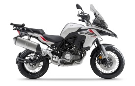 Set of SHAD TERRA TR40 adventure saddlebags and SHAD TERRA aluminium top case TR55 PURE BLACK, including mounting kit SHAD BENELLI TRK 502X - Img 7