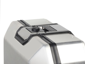 Set complet de cutii de aluminiu SHAD TERRA, 37L cutie centrala si 47L / 47L cutii laterale, incluzand kit montaj si placa SHAD HONDA NC 750 X - Img 5