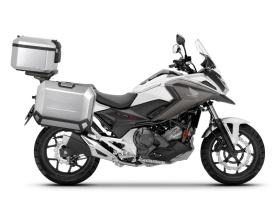 Set complet de cutii de aluminiu SHAD TERRA, 48L cutie centrala si 47L / 47L cutii laterale, incluzand kit montaj si placa SHAD HONDA NC 750 X