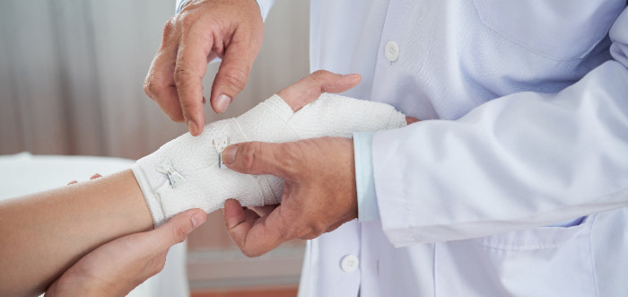 Fracture of the distal epiphysis of the radius, recommendations, surgical treatment and recovery