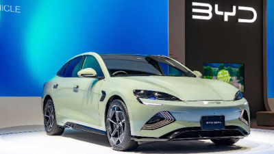 Supercarul electric de lux Yangwang U9, evaluat la peste 200.000 de dolari