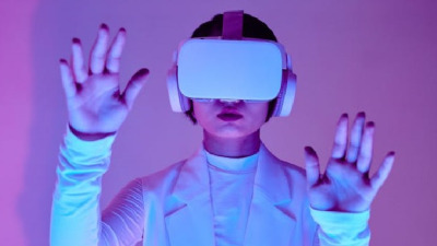 Știri din digital & tech: Una din 4 companii utilizează A.I