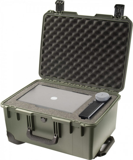 Geantă de protecție Peli Storm Case iM2620 cu burete Pick N Pluck utilizată pentru a proteja un laptop de lucru