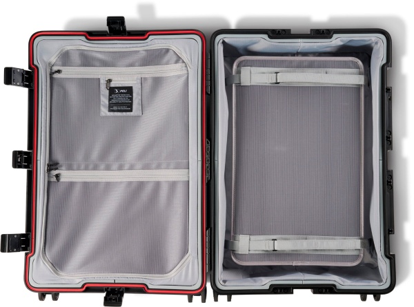 Troler rigid Peli 30" ATX Check-In Hard-Sided Luggage