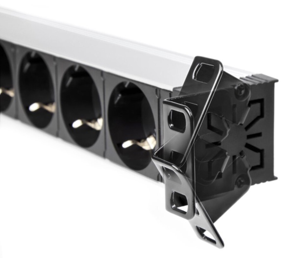 Multi Priza rackabila Salicru SPS 12F PDU C13/C14 cu 12 prize IEC C13 - Img 3