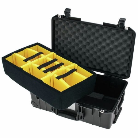 Geanta/Troler de protectie Peli 1535 Air Case Cafeniu (Tan)