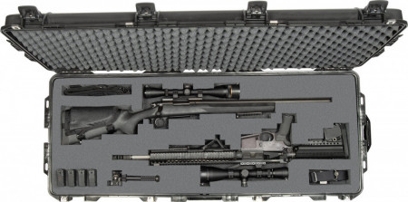 Valiză de protecție Peli Air Long Case 1745 utilizată pentru a transporta arme de foc