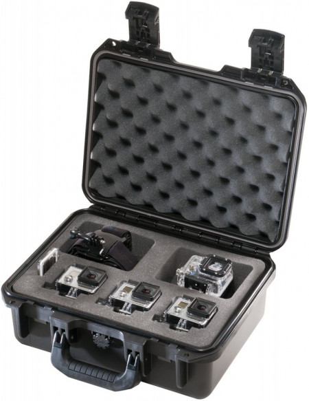 Geantă de protecție Peli Storm Case iM2100 cu burete Pick N Pluck protejând diverse camere de filmat