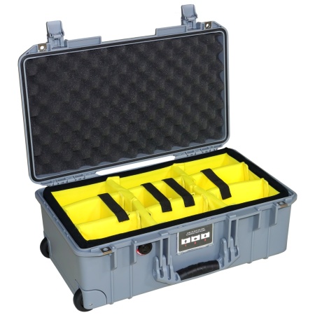 Geanta/Troler de protectie Peli 1535 Air Case silver cu divider