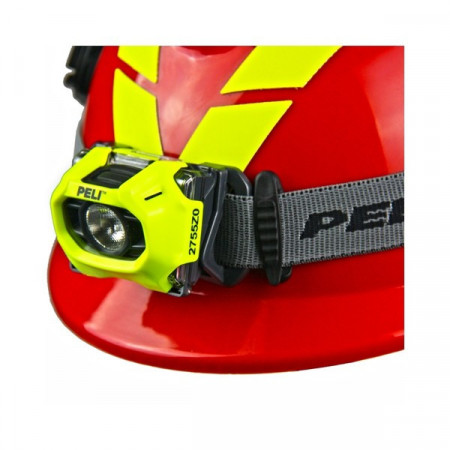 Lanternă frontală Peli 2755Z0 Atex montată pe o cască de lucru