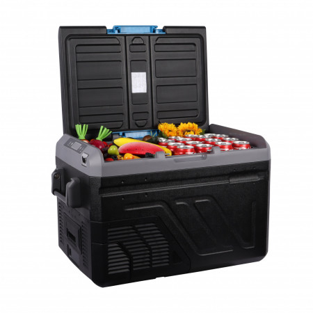 Frigider auto Foton 40L-B1 40 litri -22°C 12/24/220V umplut cu mai multe alimente.