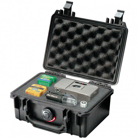 Geantă rigidă plutitoare Peli SmallCase 1120 dotată cu burete Pick N Pluck, protejând echipamentul de fotografiat