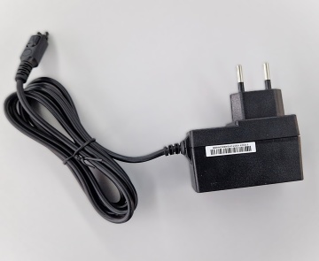 Încărcător pentru stațiile de emisie-recepție Motorola MTH800 / MTP850 de 220V