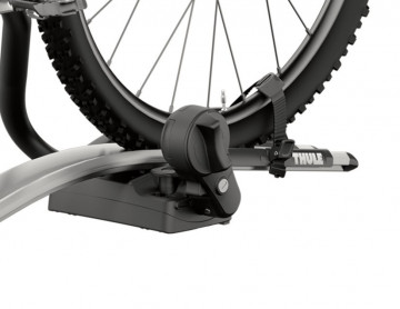 Suport pentru bicicletă Thule Expert 298 ținând strâns și sigur o bicicletă