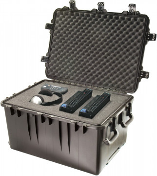 Geanta de protecție Peli Storm Case iM3075 ținând stabil și în siguranță echipamentul de lucru cu burete Pick N Pluck