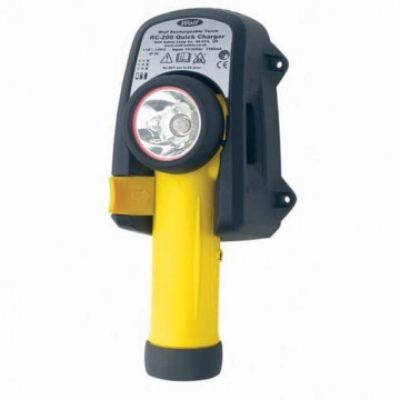 Lanternă reîncărcabilă ATEX Z0 Wolflite R-55H în încărcător