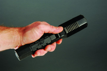 Lanternă de poliție Peli Tactical Flashlight 7060