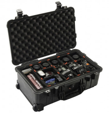 Kit TrekPak Divider utilizat la o geanta Peli 1510TP pentru a organiza echipamentul de lucru