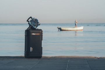Troler de protecție Peli Air Case 1556 utilizat pentru a proteja echipament de scufundat
