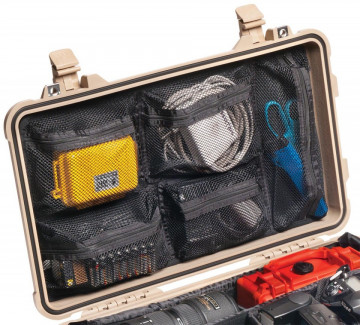 Obiecte ținute în siguranță în troler rigid Peli Carry-On Case 1510