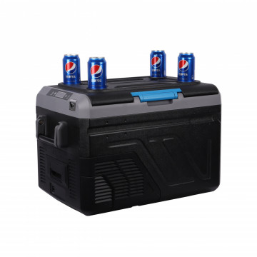 Suport pentru patru pahare la frigider auto Foton 35L-B1 35 litri -22°C 12/24/220V utilizat pentru a tine 4 doze.