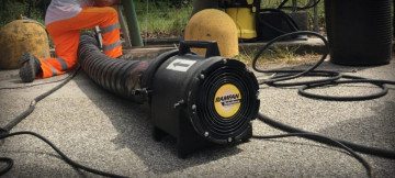 Ventilator portabil ATEX Z1 Ramfan VF-EFi75 30cm montat pentru intervenție