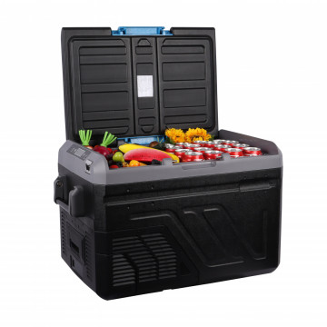 Frigider auto Foton 40L-B1 40 litri -22°C 12/24/220V umplut cu mai multe alimente.