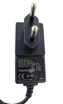 Încărcător pentru stațiile de emisie-recepție Motorola MTH800 / MTP850 de 220V