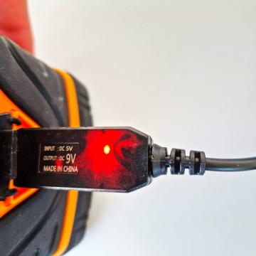 Încărcarea la un aspirator auto Foton AA2748 72W cu incarcare USB