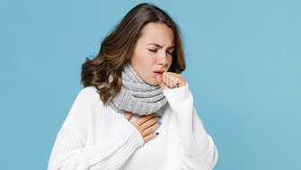 Prima răceală de toamnă: antibiotic sau antiviral - când e necesar?
