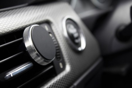 Suport auto magnetic de culoare argintie pentru telefoane mobile, prindere la ventilatie - Img 5