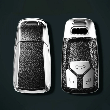 Husa de protectie Luxury Line pentru cheia auto Audi reprezinta o optiune deosebita pentru orice posesor de Audi care isi doreste sa-si protejeze cheia. Aceasta husa de protectie de inalta calitate este confectionata dintr-un material durabil, oferind o p