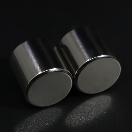 Magnet puternic neodim disc rotund 20mm x 20mm cu suprafata nichelata