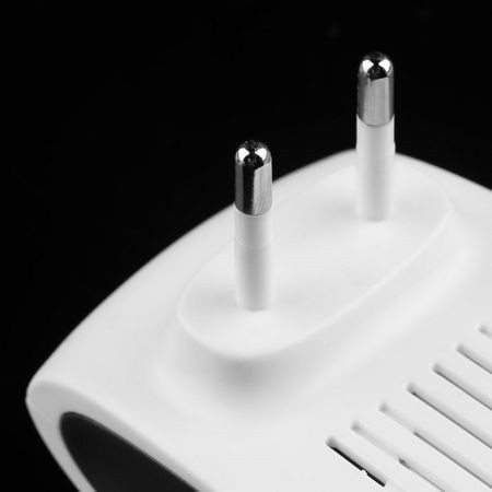 Aparat anti Daunatori Ultrasonic pentru gandaci, muste, tantari, furnici ,paianjeni , soareci ,Ultrasonic Pest Reject - Img 6